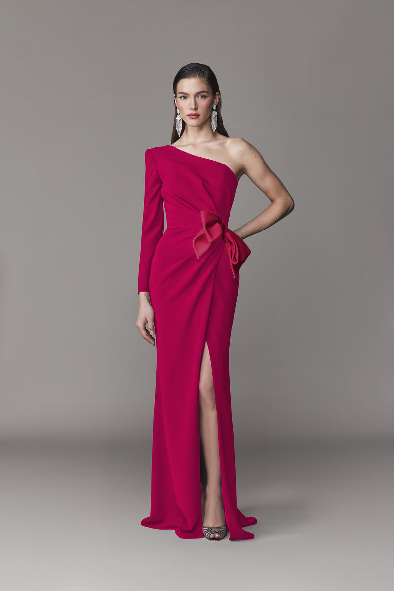 ONE SHOULDER GOWN